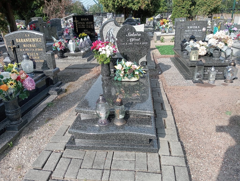 Grób Antonina Sałata