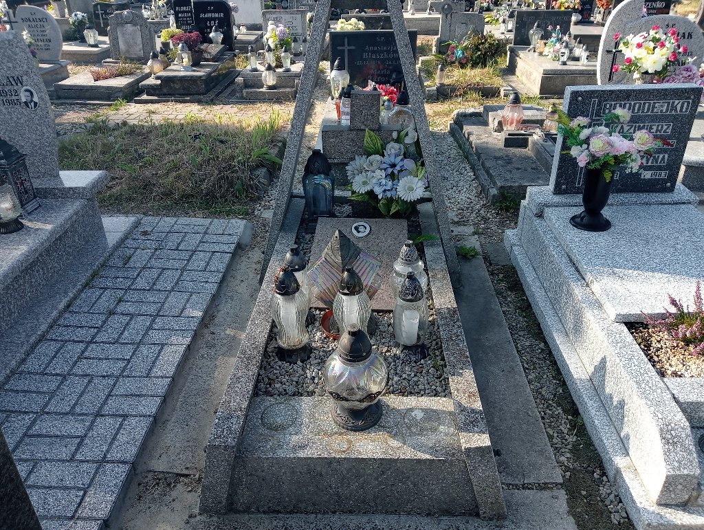 Grób Elżbieta Cichór